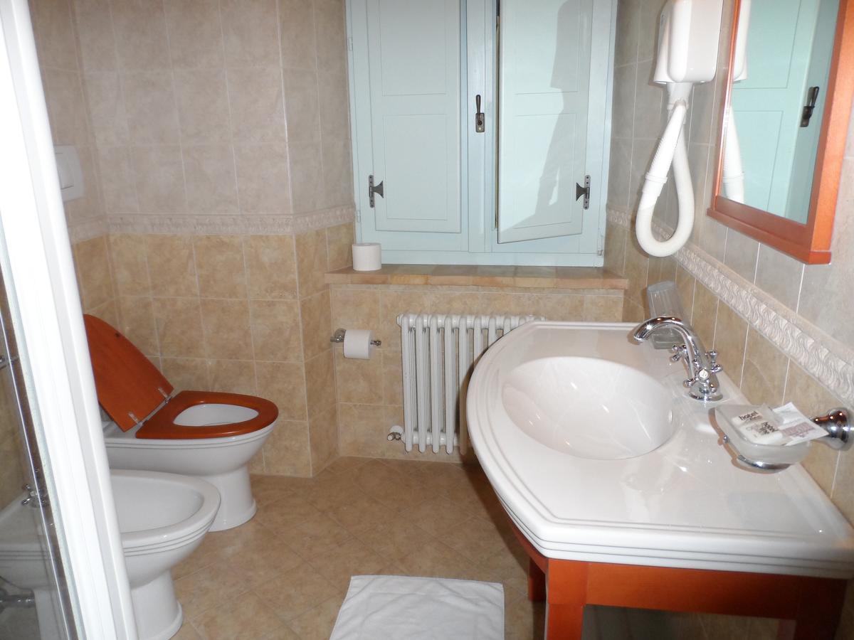 Dimora A Petritoli Hotel Luaran gambar